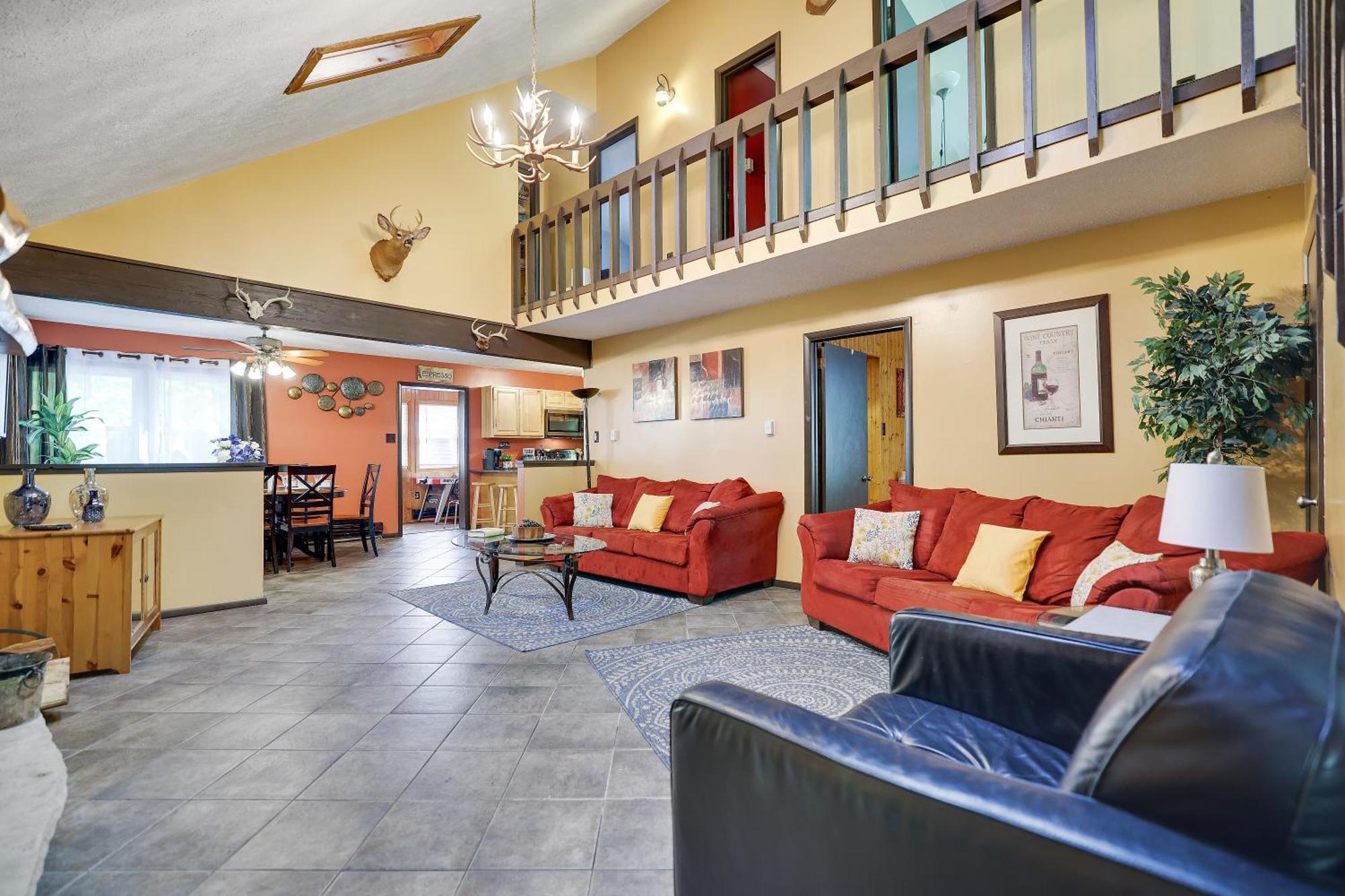 Chalet Renovated Near Casino, Camelback , Kalahari 4Bdrms Firepit Hot Tub Game Room Tobyhanna Eksteriør bilde