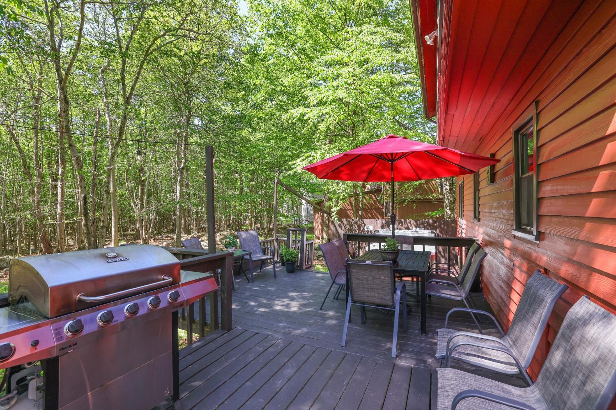 Chalet Renovated Near Casino, Camelback , Kalahari 4Bdrms Firepit Hot Tub Game Room Tobyhanna Eksteriør bilde