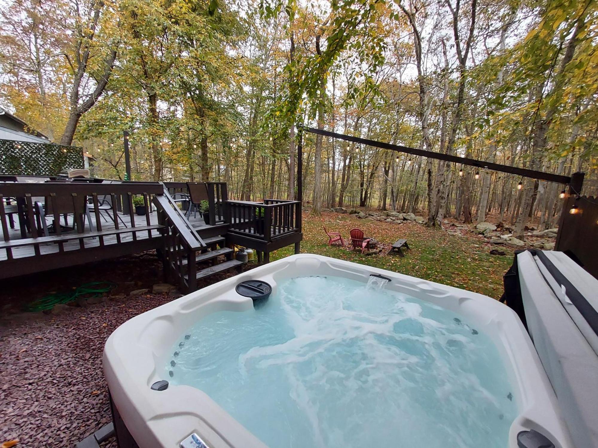 Chalet Renovated Near Casino, Camelback , Kalahari 4Bdrms Firepit Hot Tub Game Room Tobyhanna Eksteriør bilde